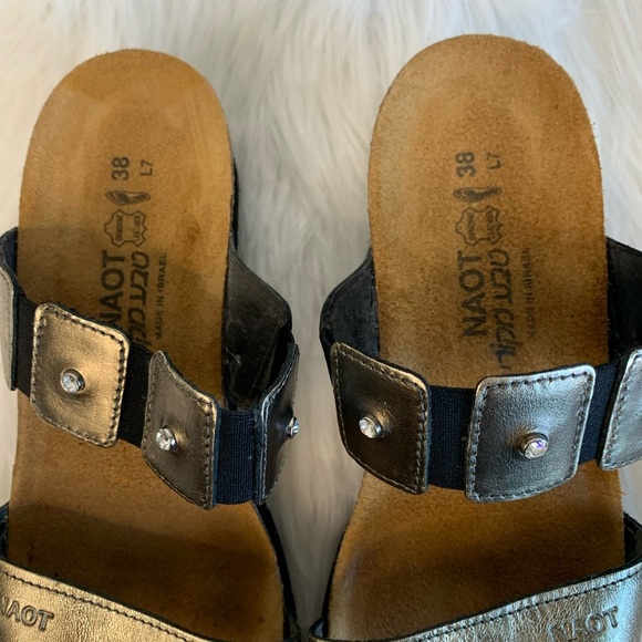 Naot Silver Sandals Metallic Comfort Slides - Picture 2 of 8